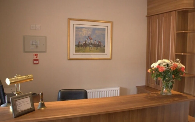 Highclere Hotel