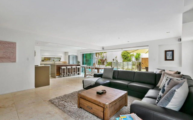 Depper St Large Luxury Residence Entire House