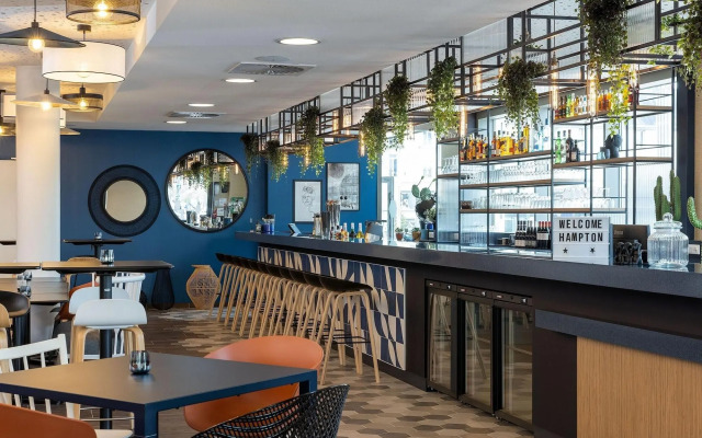 Hampton by Hilton Tours Centre