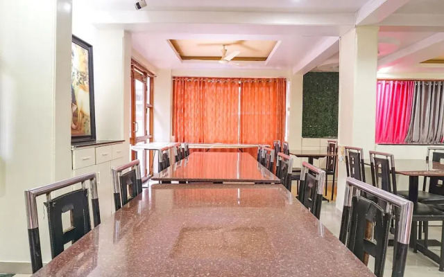 Fabhotel Shree Swami
