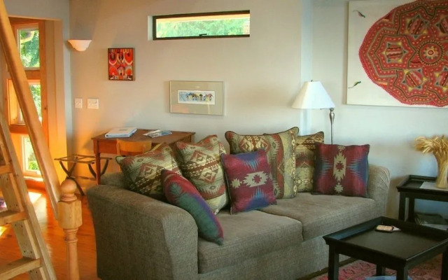 Skiff Point Guest House