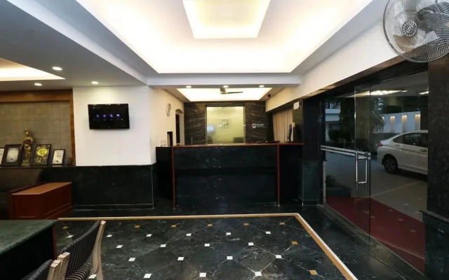 Grand Hotel by OYO Rooms