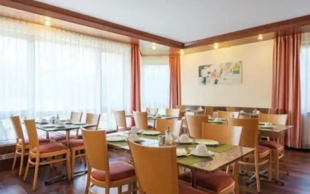 Hotel Flora Stuttgart - Möhringen