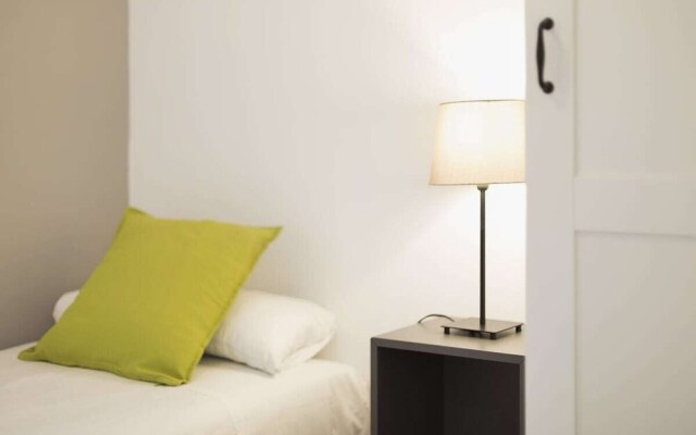 Cosy & Modern 4bdr in Central Eixample