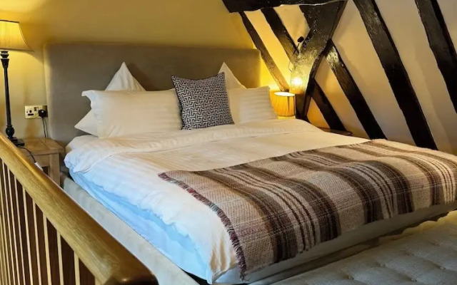 Heathrow Cottages B&B
