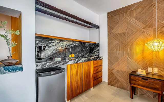 Marboka Hotel & Suites