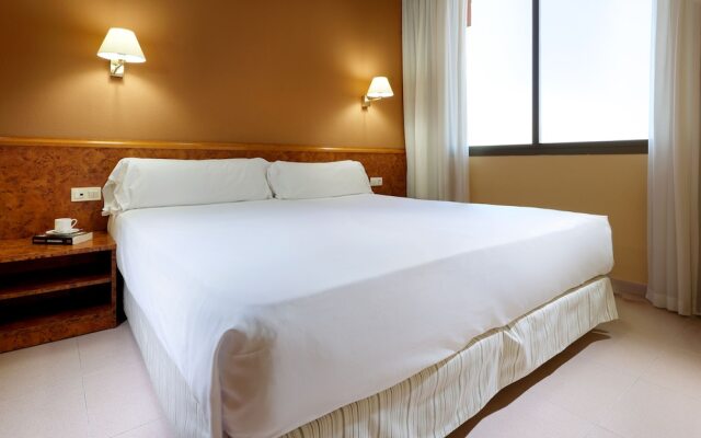 Hesperia Sant Joan Suites