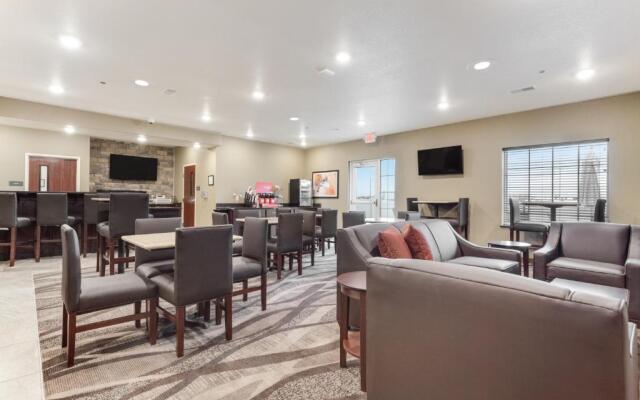 Cobblestone Hotel & Suites - Cozad
