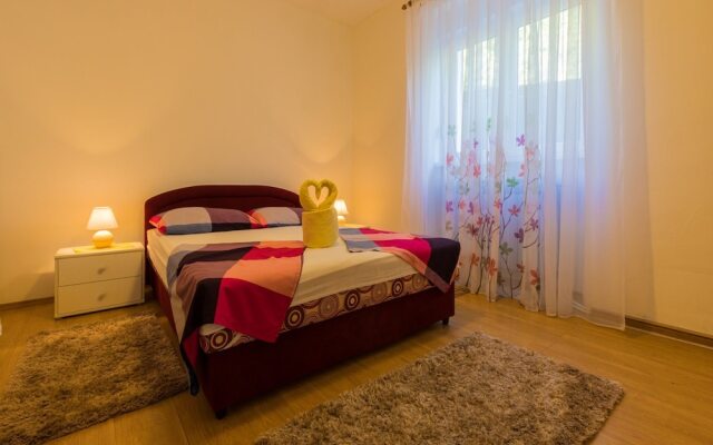 Apartments Ljiljana