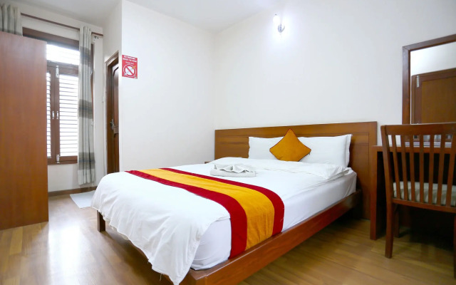 Hotel Holiday House