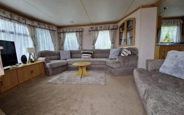 2 Bed Caravan With Aberystwyth Town Viev