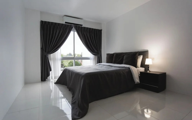 Rawai Rooftop 2BR Oasis