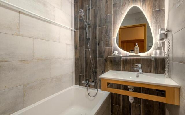 Hôtel Loisirs Les Côtes, Résidence et Chalets