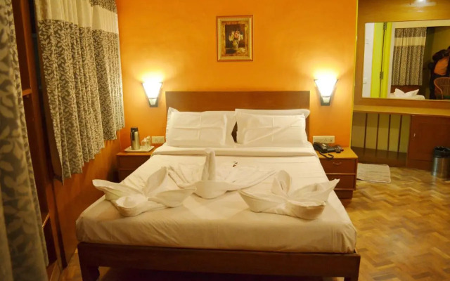 4 BHK Guest house in Conevnt Road, Kodaikanal(5D65), by GuestHouser
