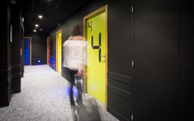 Maison Les Fleurines By Logis