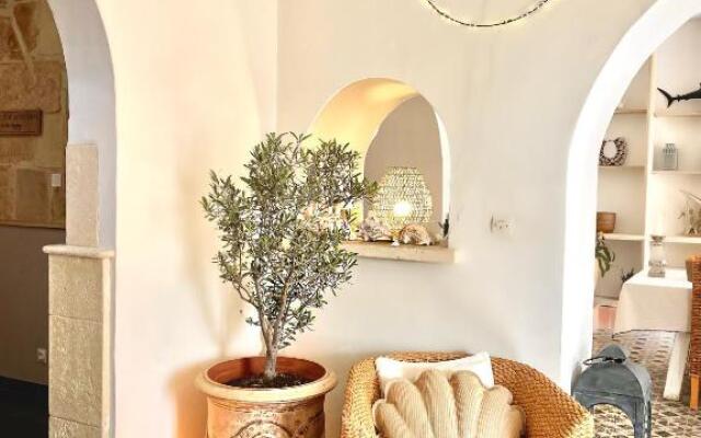 La Maison du Trident en Camargue Piscine et Jacuzzi