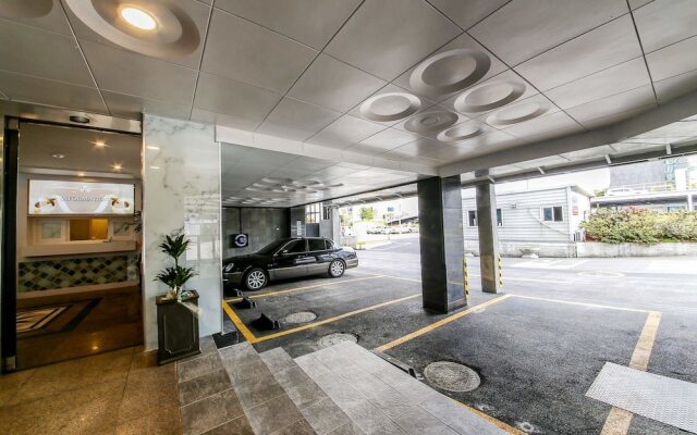 Haute Hotel Haeundae