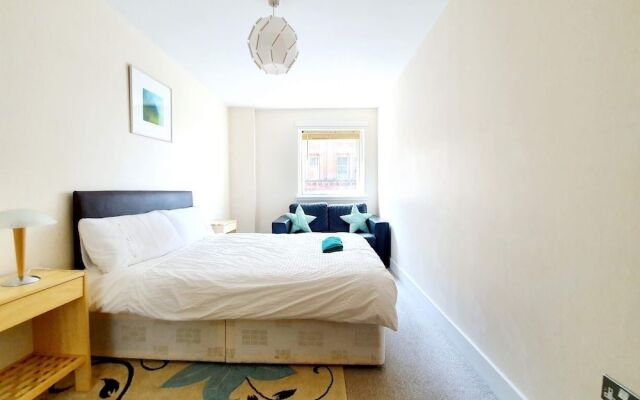 Stunning Spacious Flat In Glasgow City