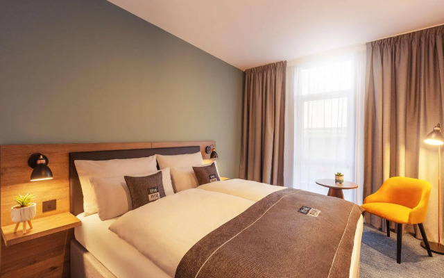 Holiday Inn - the niu, Loom Manchester North by IHG
