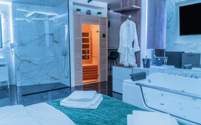 9 Nine - Luxury Apartments & Suites