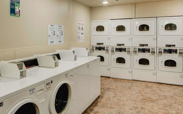 WoodSpring Suites Columbus Northeast
