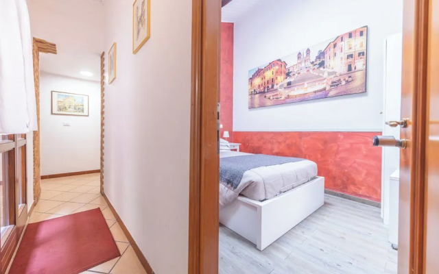 Room-small Double Room in History House