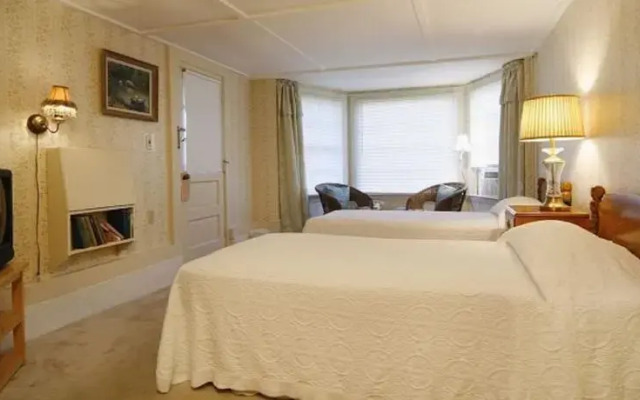 Seaward Inn