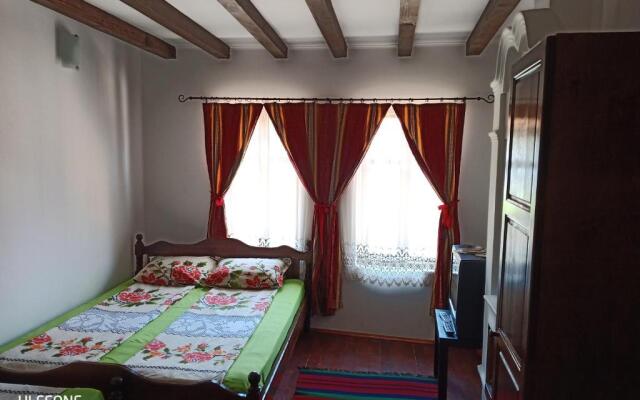 Guest House Strumena