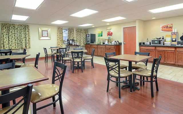 Quality Inn Burkeville Hwy 360 & 460