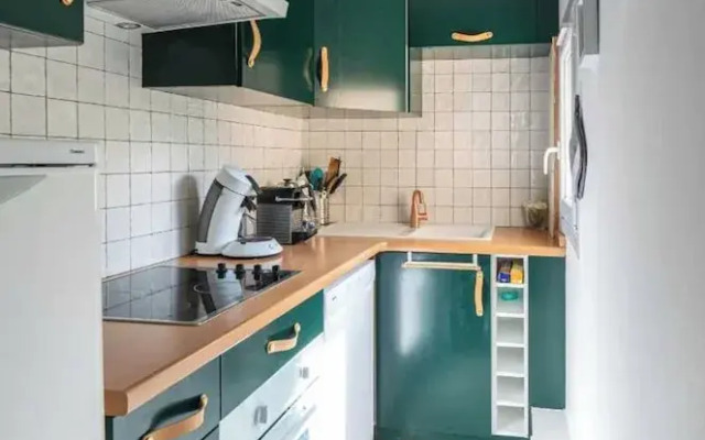 Elegant Triplex With Private Parking-2br/4p-honfleur