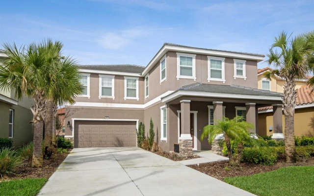 6BR 5BA Solterra Pool Home