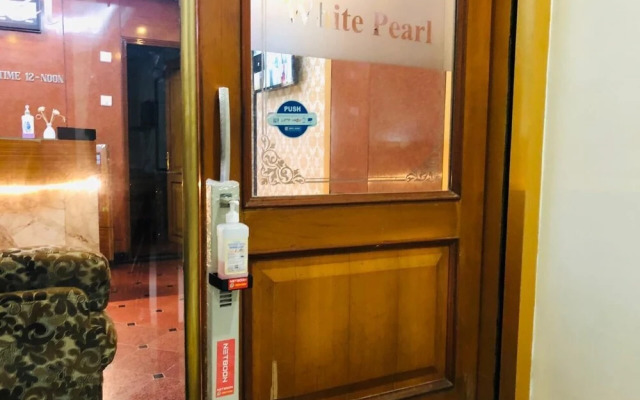 Hotel White Pearl