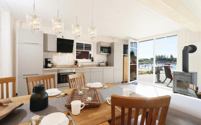 Nice Home in Zerpenschleuse With 2 Bedrooms and Wifi