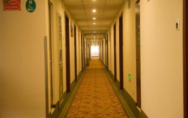 GreenTree Inn ZiBo LiuQuan Road Wal-Mart Square Express Hotel