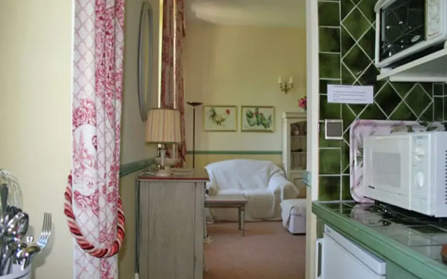 Cosy Flat in a Drome Chateau With Pool