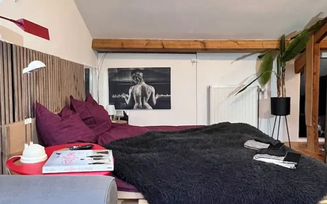Charming Studio the Heart of the Forest