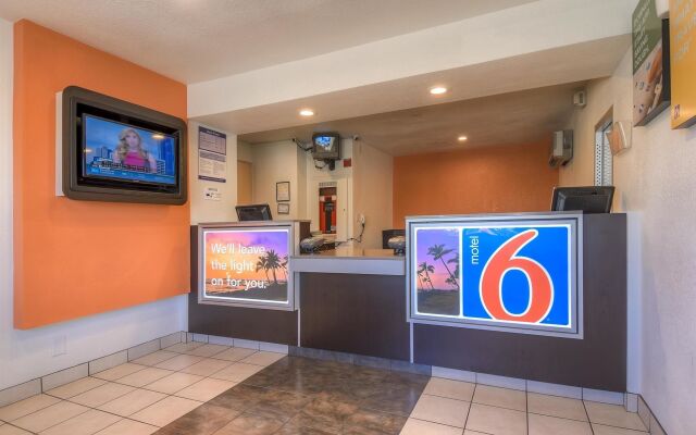 Motel 6 San Bernardino, CA - South