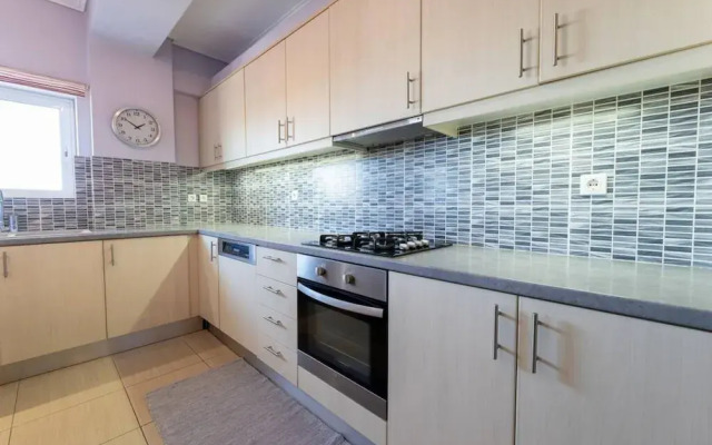 Petralona Dazzling top Floor 2BD AP