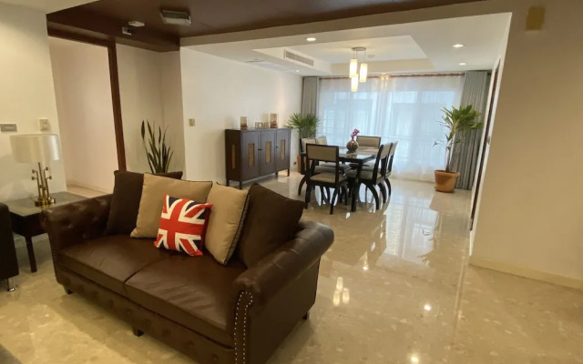 JJ Suites - Your Home on 11