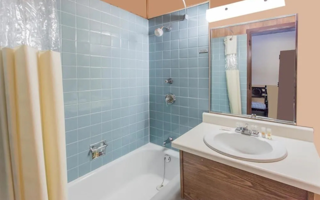 Days Inn West Allis/Milwaukee