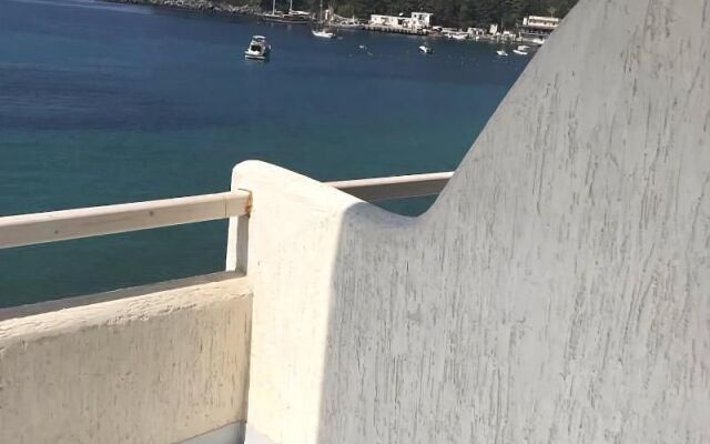 Geo & Art Boutique Hotel