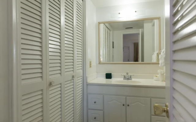 Carriage House Resort Motel