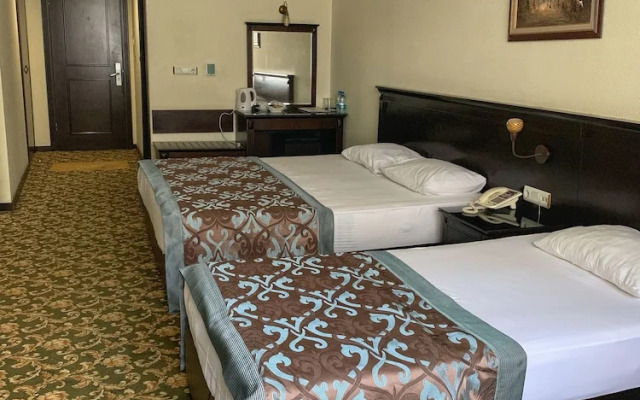 Omur Hotel