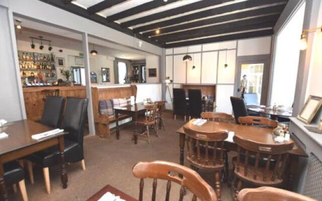 Tintagel Arms Hotel