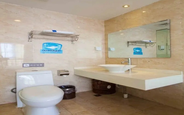 7Days Inn Youpin Hotel (Hezhou High-speed Railway Station Fu'anju)
