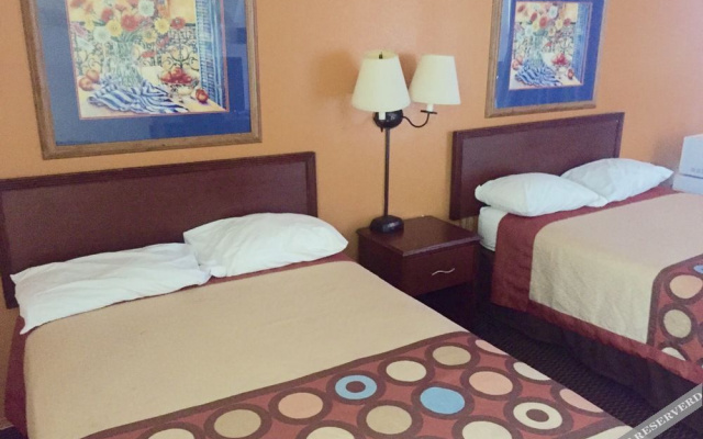 Super 8 Wildwood