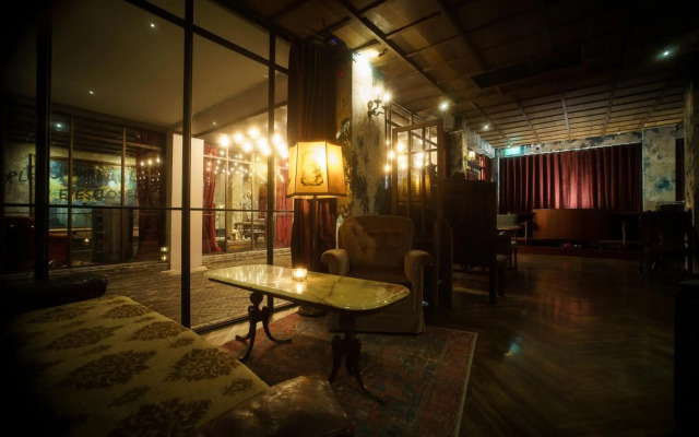 Baan Tuk Din Hotel