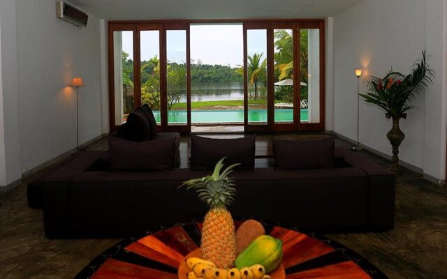 Blue Mangrove Villa Bentota