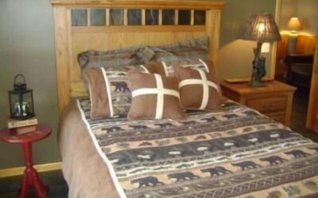 Lakehurst Lodge 5 Bedroom by Your Lake vacation