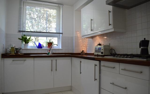 2 Bedroom Home in Angel